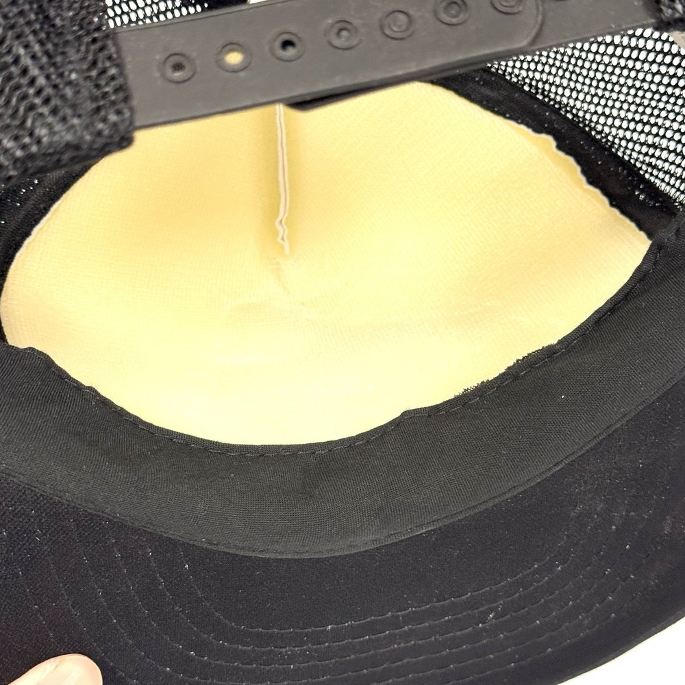 Vintage‎ Mesh Snapback Trucker Hat Canada Cougar hat black and white - Picture 6 of 12